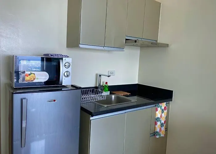 Makati Penthouse With Stunning Skyline View Manila