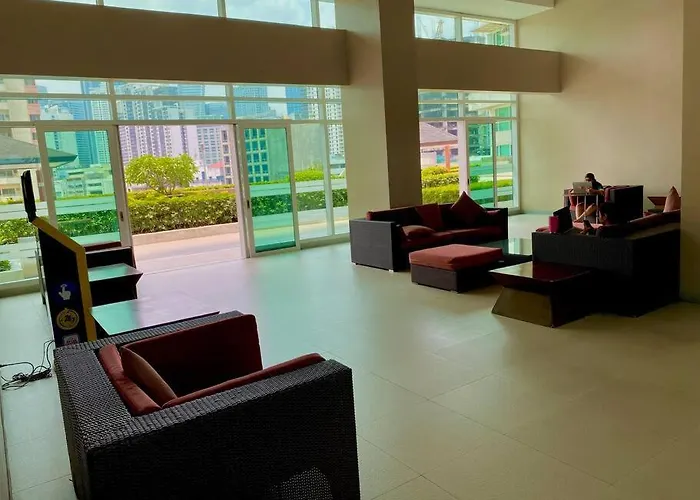 Makati Penthouse With Stunning Skyline View Manila