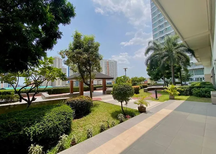 Makati Penthouse With Stunning Skyline View Manila